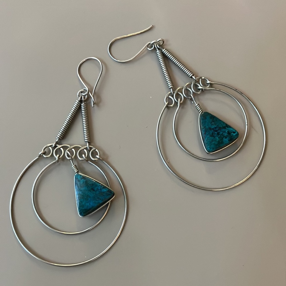 Vintage wire and stone earrings